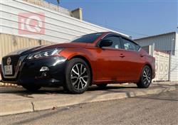 نيسان ألتيما